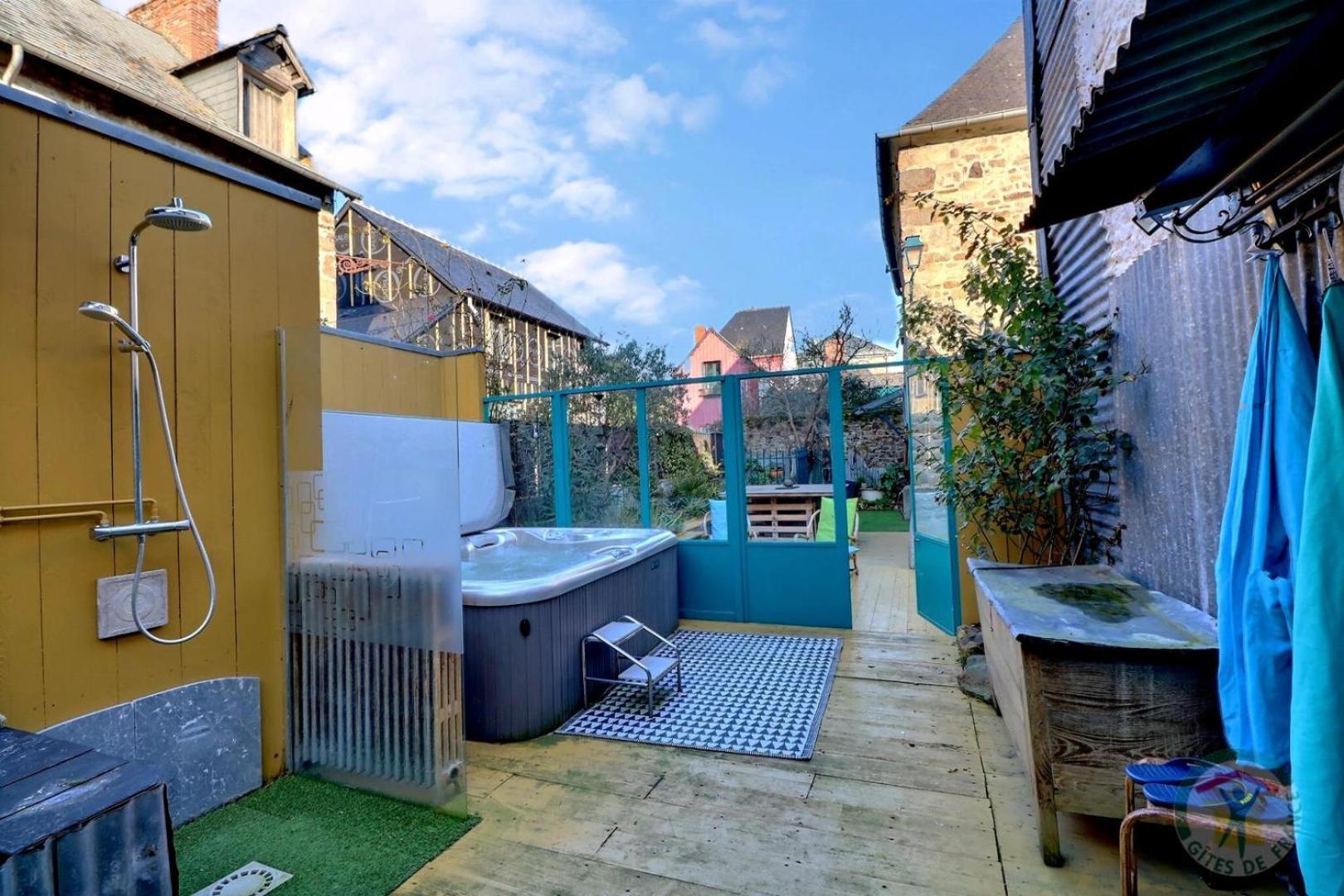 La Goutte D'Or Bed & Breakfast Combourg Eksteriør bilde